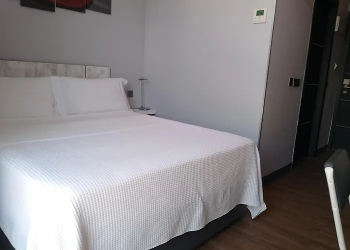 H La Cabana