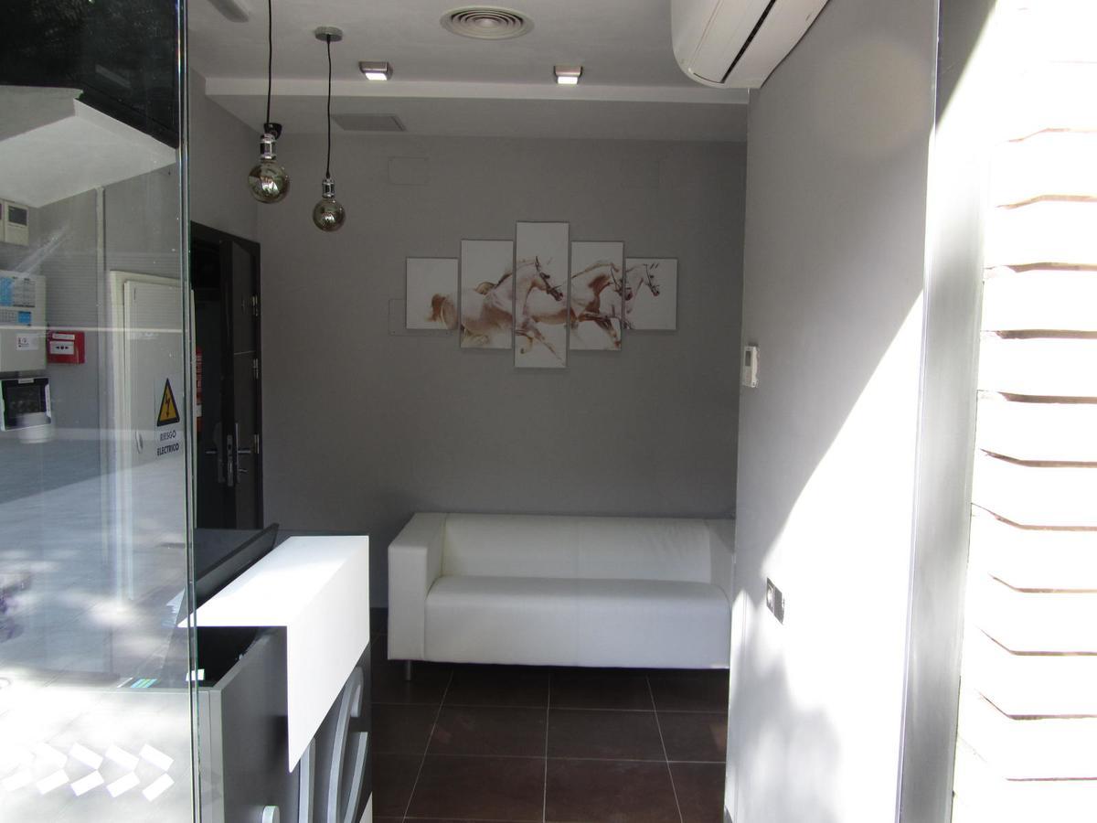 H La Hotel 2*